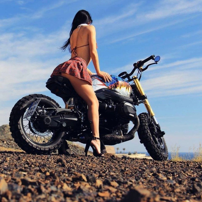 Babes & Bikes - Page 12 23167910