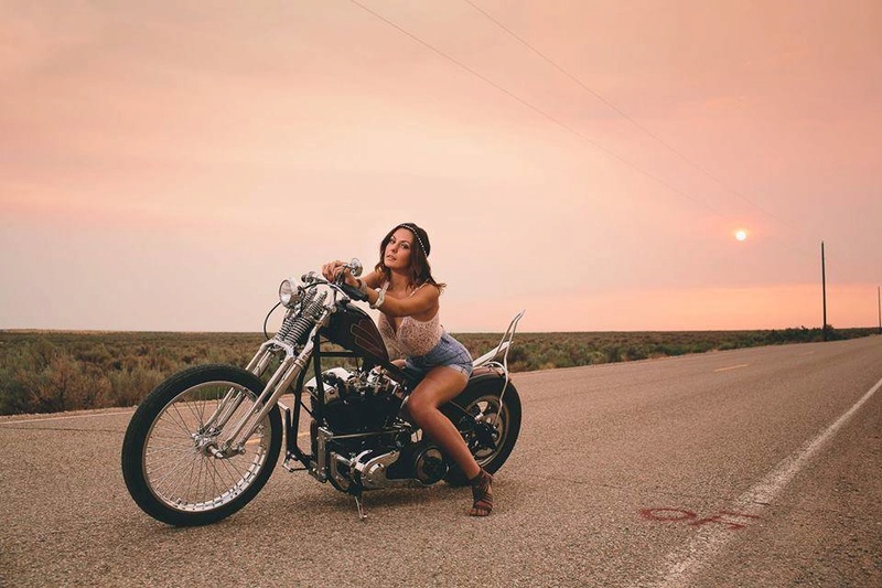 Babes & Bikes - Page 14 23473110