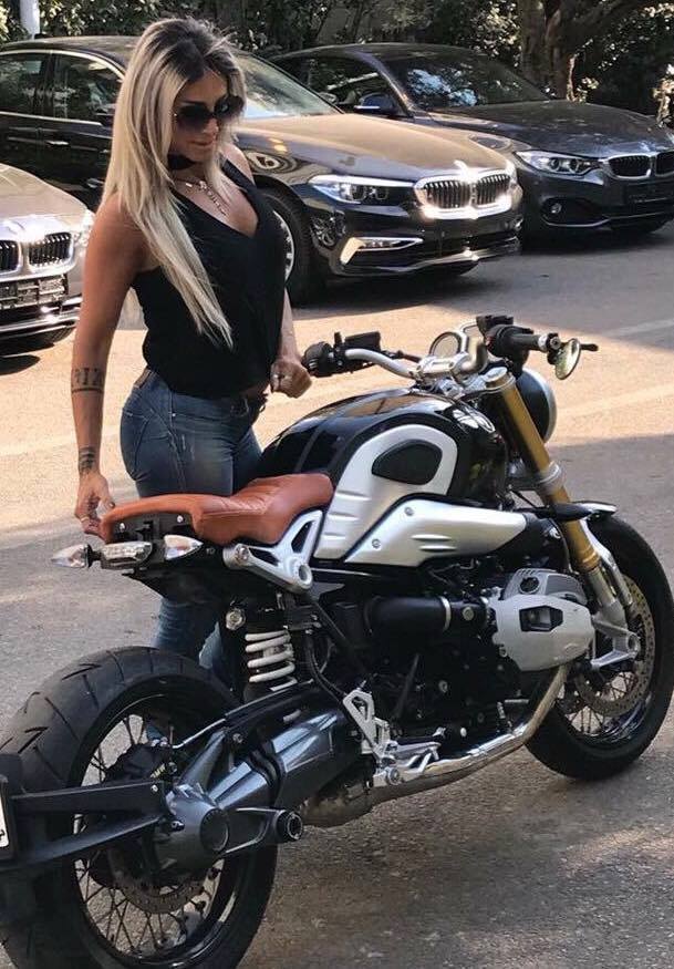 Babes & Bikes - Page 14 23559611