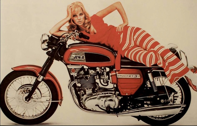 Babes & Bikes - Page 2 26231111