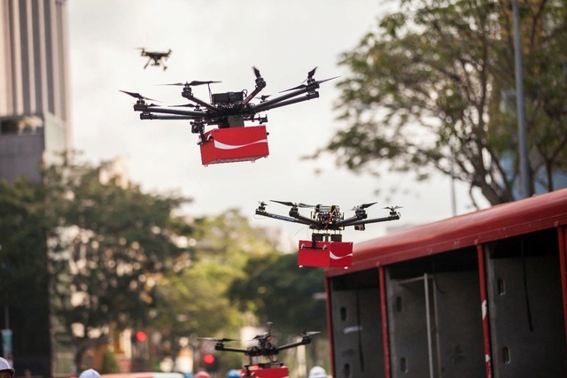 [√] République de Singapour Drones10