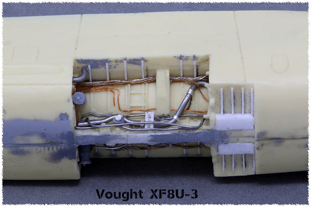 Vought XF8U-3 CRUSADER III V-401 [1/72 - Anigrand] - Page 2 Img_3512