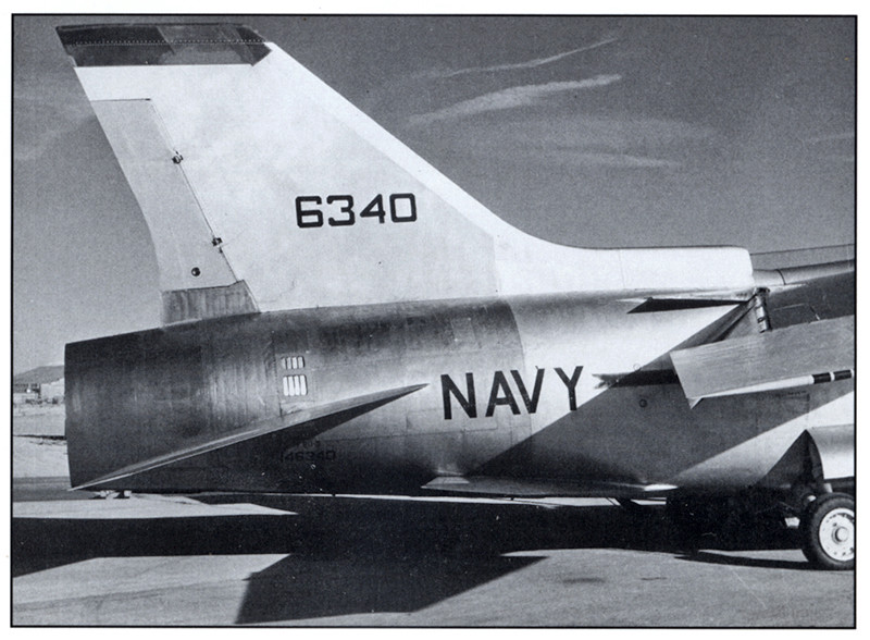 Vought XF8U-3 CRUSADER III V-401 [1/72 - Anigrand] Tuyyre11