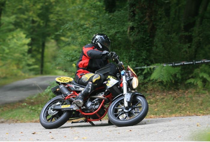 video: test de la derbi 125 TERRA - Page 3 Captu227