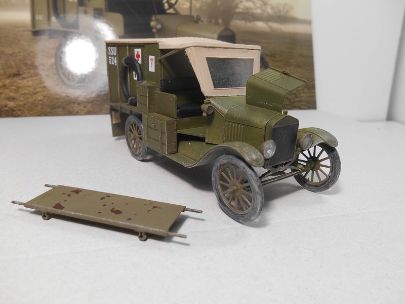 Ambulance Ford Modèle T 1917 - ICM - 1/35e Ambfor24