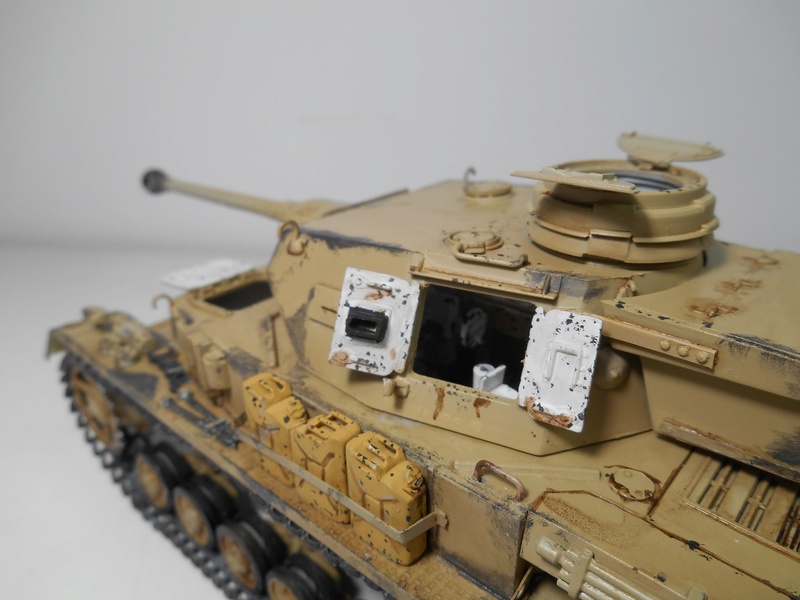 Un moment d'arrêt sur l'inutile... - Panzer IV - Italeri - 1/35e Pziv-r25