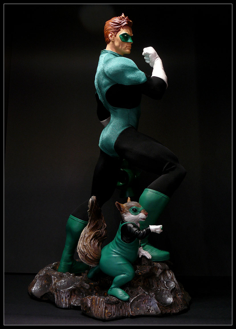 GREEN LANTERN MUSEUM QUALITY 1/4 STATUE  - Page 3 P1070213