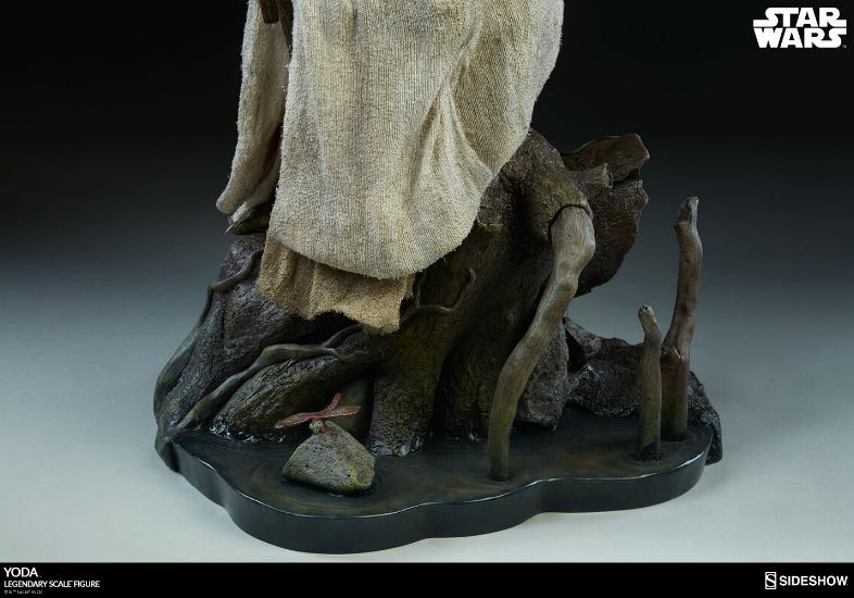Sideshow Collectibles - Yoda Legendary Scale Figure Yoda_l30