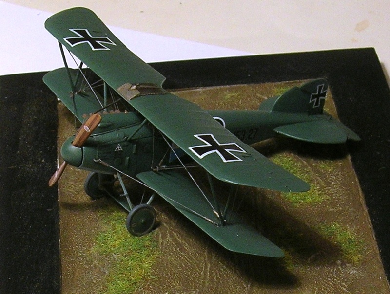 Montage: Albatros D-III Oeffag début de série 153 / Roden 1/72 - Page 2 Albatr10