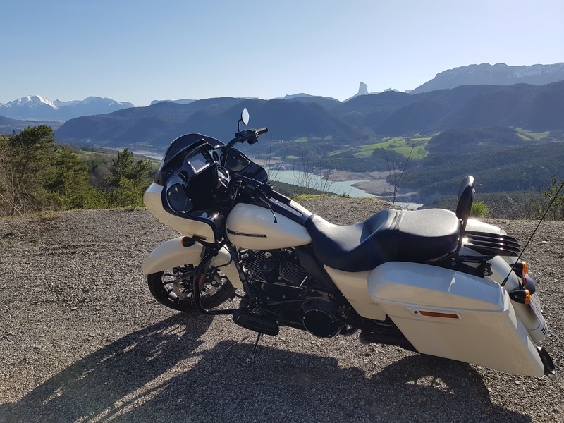 Le road glide special du Bart - Page 2 20180410