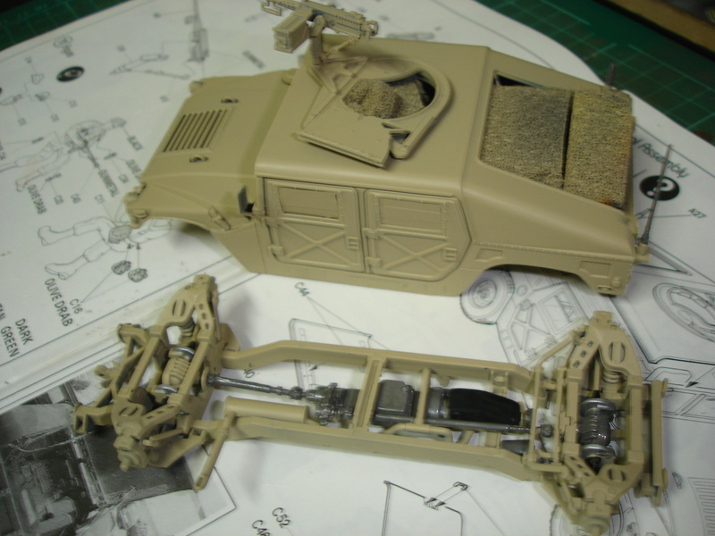 Humvee M1025 armored carrier - Academy 1:35 Dsc00231