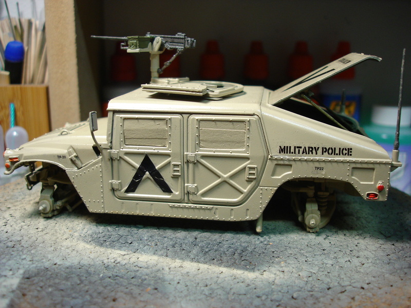 Humvee M1025 armored carrier - Academy 1:35 Dsc00232