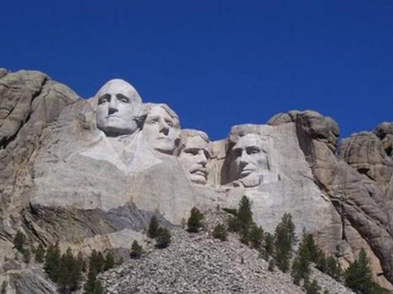 Mount Rushmore National Monument 2lwn9e10