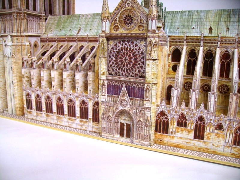 Notre Dame de Paris in 1:250 Pict8163