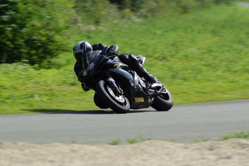 aprés Ma présentation, voici celle des motos :) Imgp9210