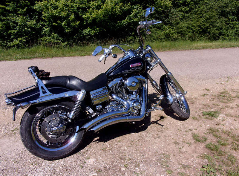 DYNA WIDE GLIDE, combien sommes-nous sur Passion-Harley - Page 39 100_0011