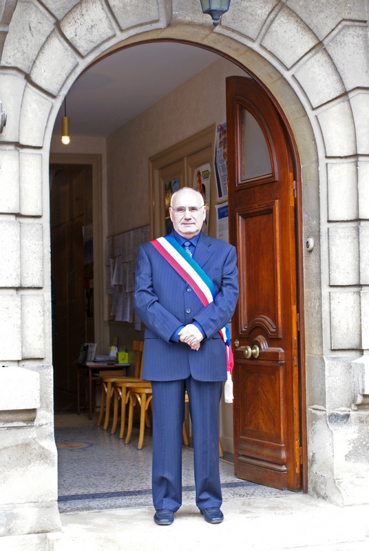 Premier Adjoint au Maire ... suite 210