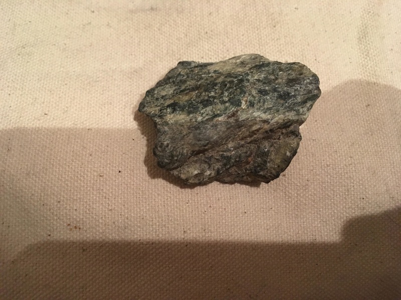 Identification pierre inconnue 26235810