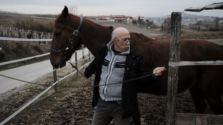 Quand un médecin fait ses visites à cheval dans le nord de l'Italie A1536