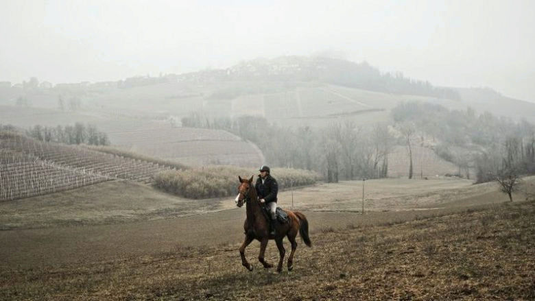 Quand un médecin fait ses visites à cheval dans le nord de l'Italie A1538