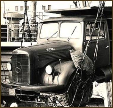 photos d ancien camion et de camionnette mercedes - Page 7 15125210