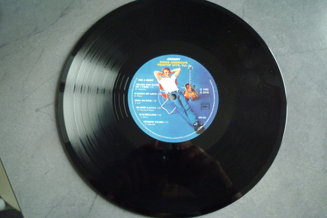 25CM sings america's twistin'hits volume 1 de chez JBM P1590416