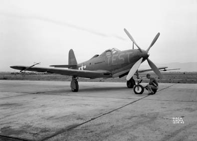 La série des Bell: Du P-39 au P-63, en passant par le XFL-1. Djiefh10