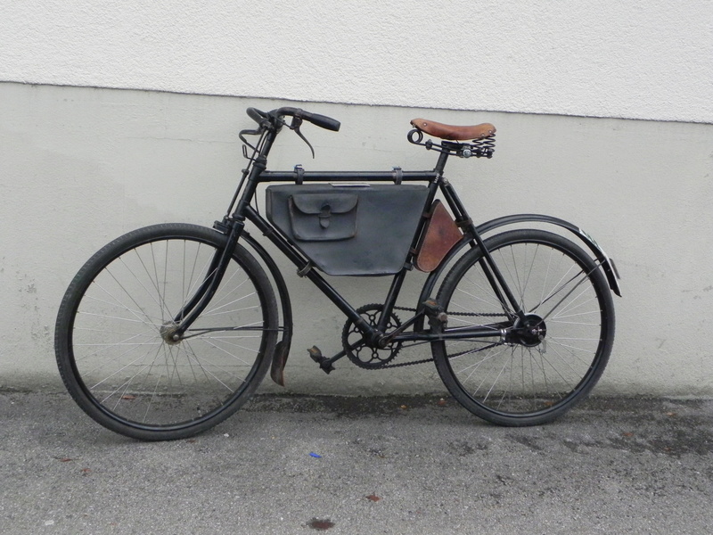Les vélos militaires suisses Dscn7511