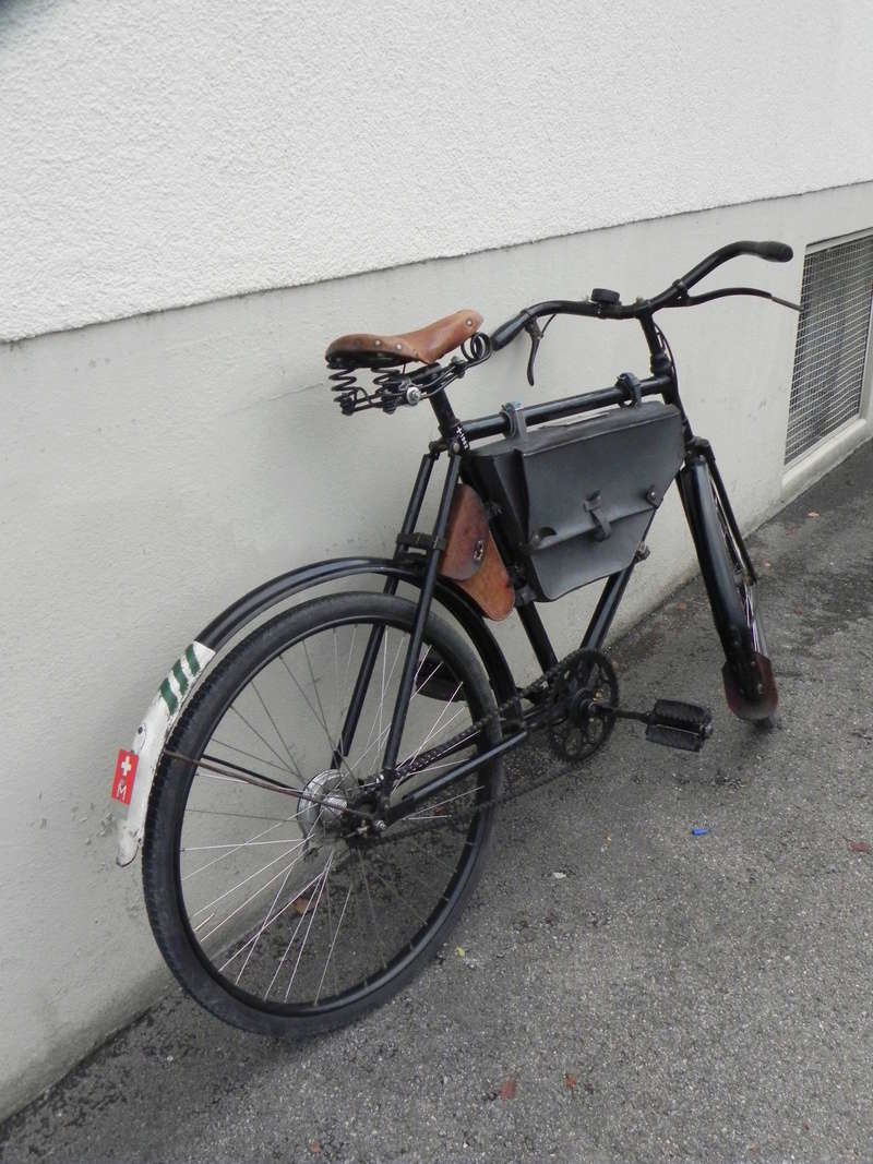 Les vélos militaires suisses Dscn7512