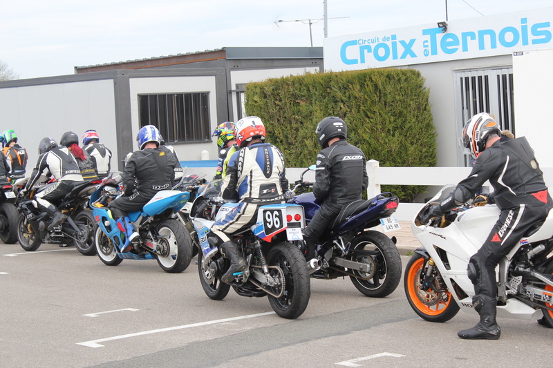 PROJET MICHEL / PASCAL 1100 GSX "of course" - Page 18 Img_5020