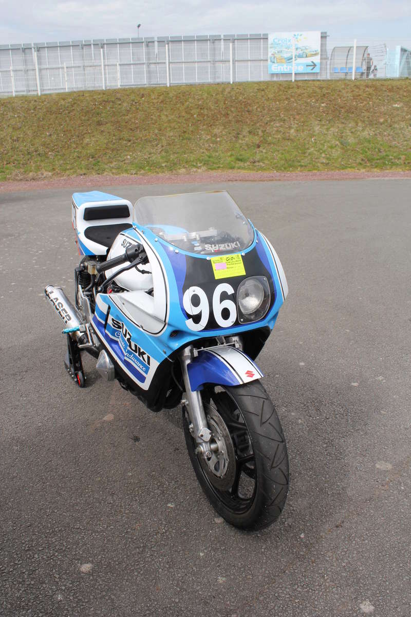 PROJET MICHEL / PASCAL 1100 GSX "of course" - Page 18 Img_5022