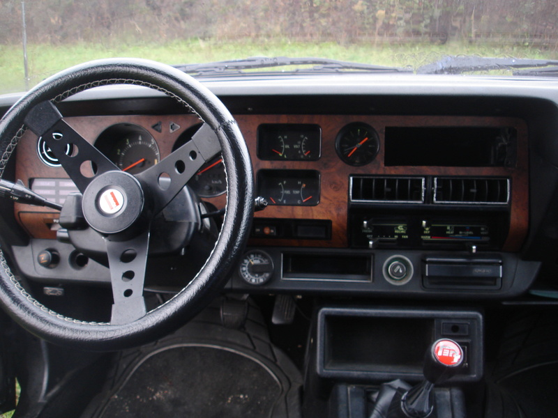 Celica Liftback 1600ST de 1980 + Autoradio multimédias Dsc03311