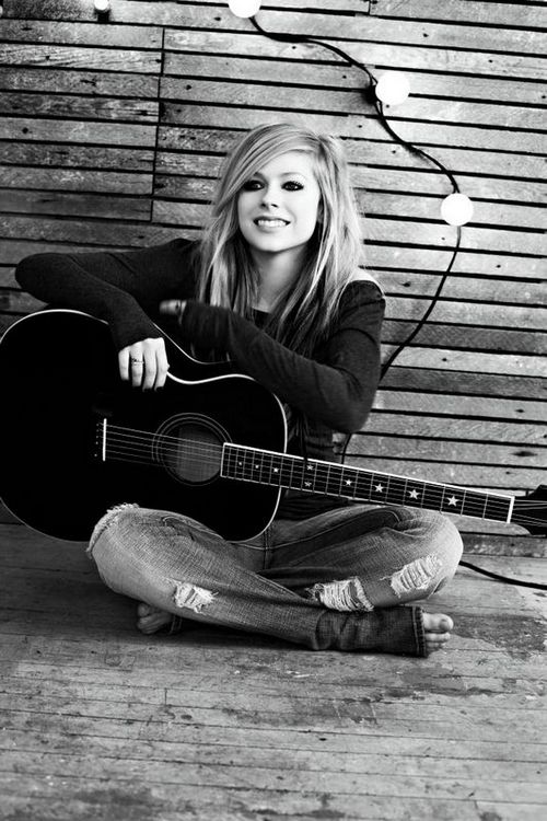Avril Lavigne tung ảnh album mới   10120810