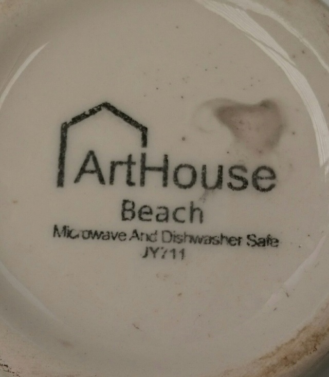 Is Arthouse Beach a New Zealand Pottery? No it was Made In China. _2018015