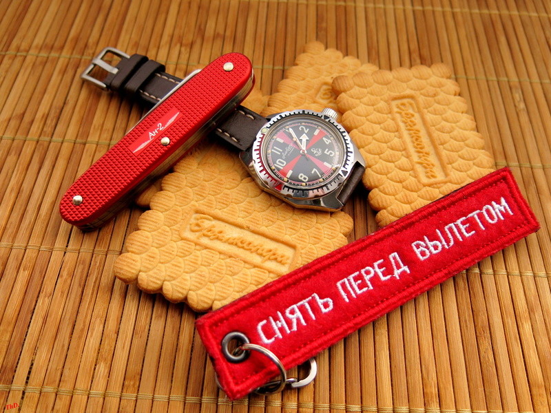 Nos montres avec un objet russe ou soviétique Antono14