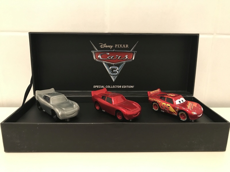 [Recensement] Pixar Cars 3 The Making of Cars 3 Lightning McQueen - SDCC 2017 Img_9810