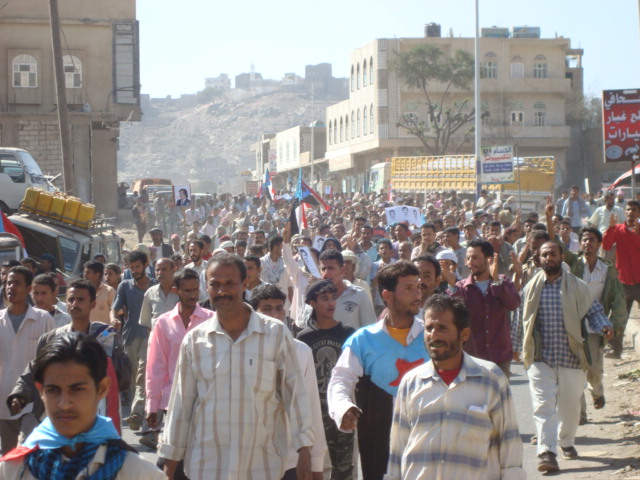 مسيرة ومهرجان حاشدين في الضالع  Dsc09811