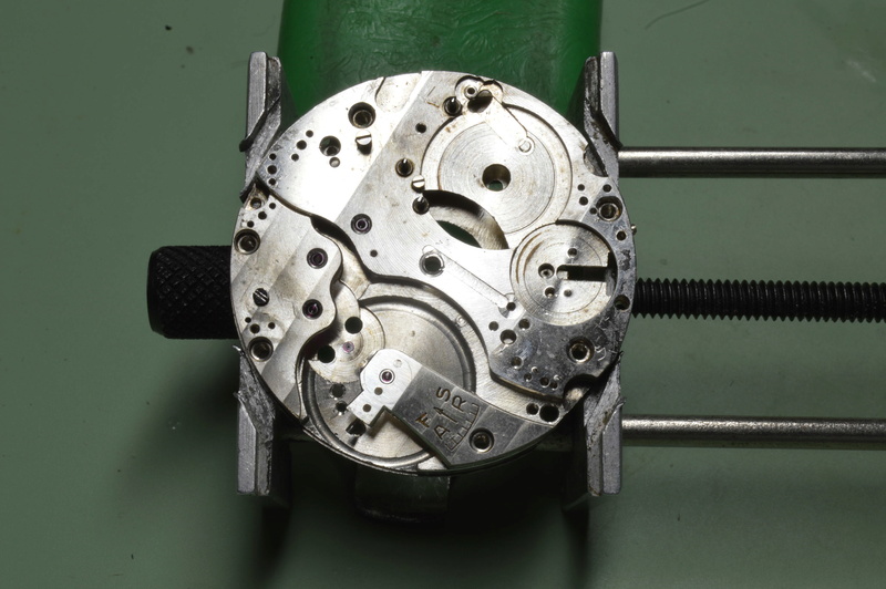 revision chronographe Nicolet watch landeron 3 Dsc_0123
