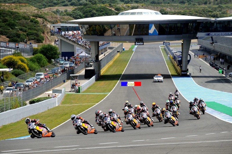 [Red Bull MotoGP Rookies Cup] Jerez, Round 1 - Page 2 Gepa-010