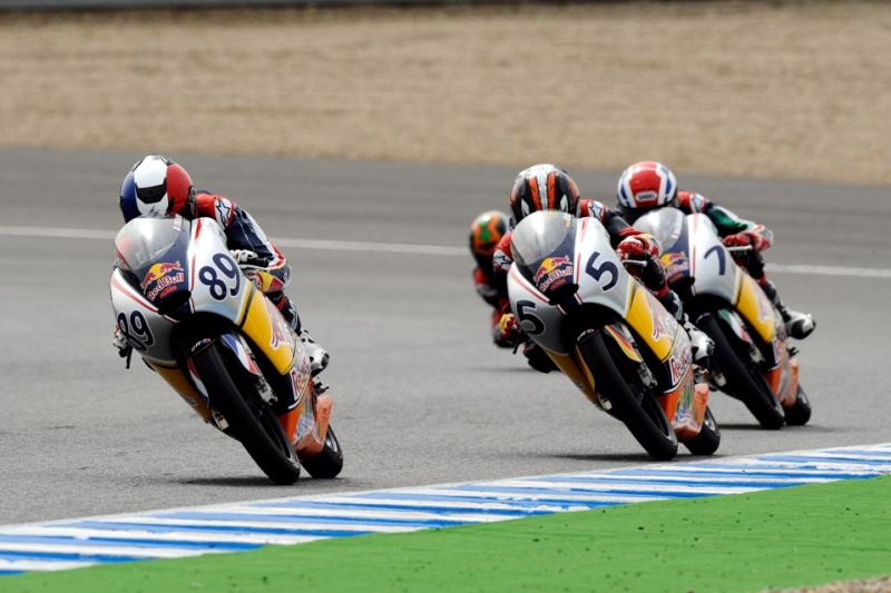 [RedBull Rookies cup] Le retour ! - Page 2 Gepa-026