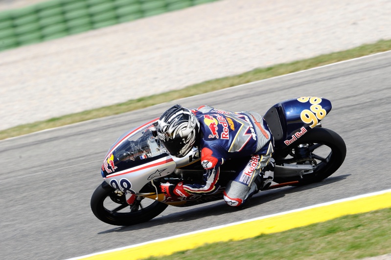[Red Bull MotoGP Rookies Cup] Red Bull 2010 - Page 4 Gepa_f40