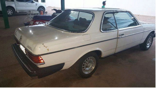 W123 300CD 1980 - R$18.000,00 118