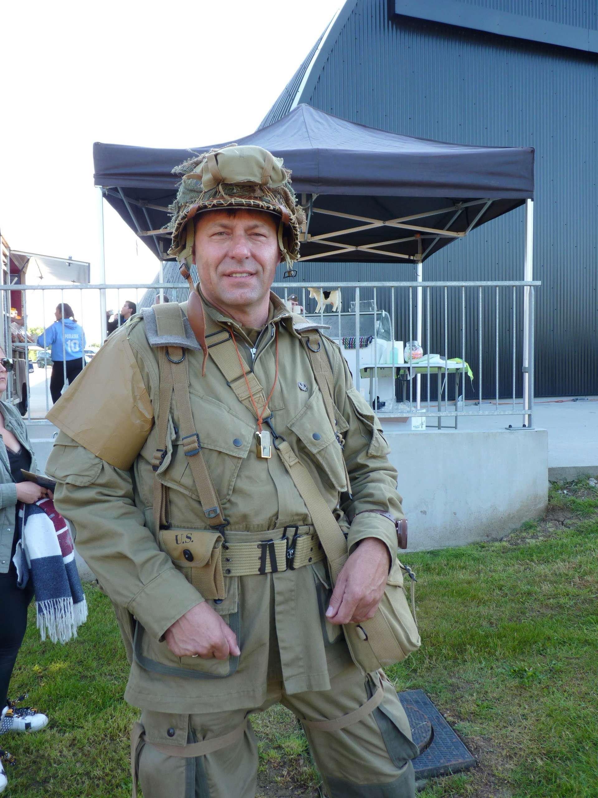 Vétérans et acteurs de BoB au musée D-Day Experience P1070118