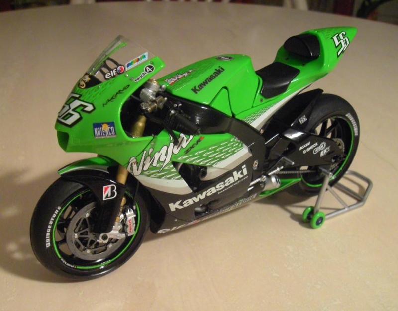 Kawasaki Ninja ZX-RR1:12 von Tamiya 14109 Pict4219