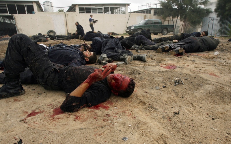 صور للجرائم البشعة للعدو الصهيوني على اهل غزة - صفحة 2 Resim122