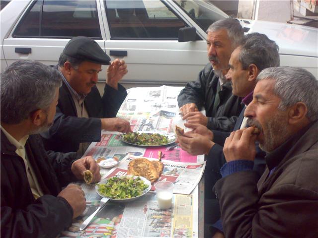 halil turgut un cenaze yemeğinden kareler Beayba19