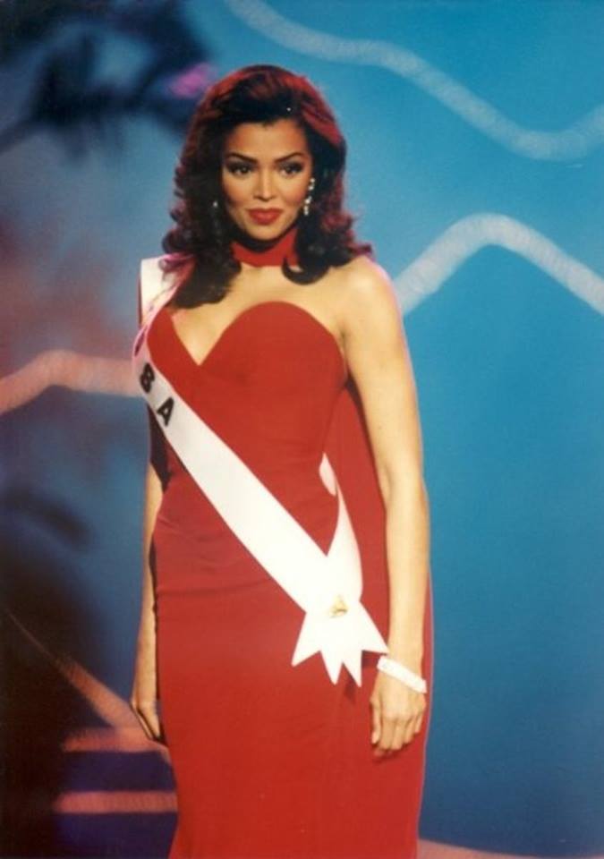 1995 - MISS UNIVERSE 1995: Chelsi Smith (USA) - R.I.P. - Page 2 20431634