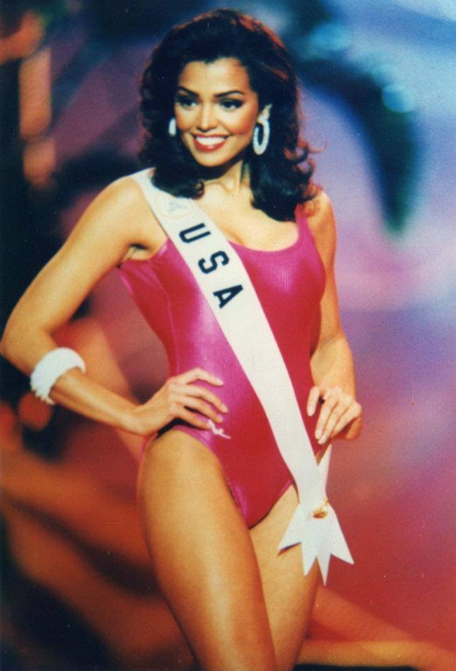 1995 - MISS UNIVERSE 1995: Chelsi Smith (USA) - R.I.P. - Page 2 20476540