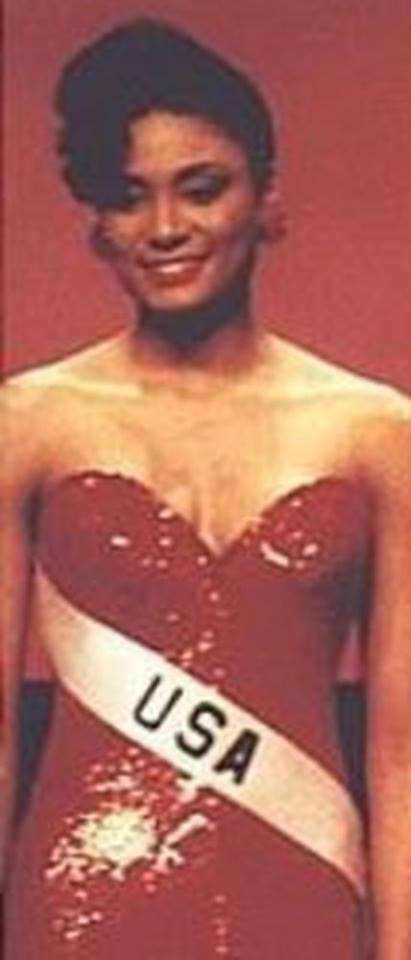 Miss U.S.A.1990 - Carol Anne Marie Gist (1st Runner Up MU90) from Michigan 20479736