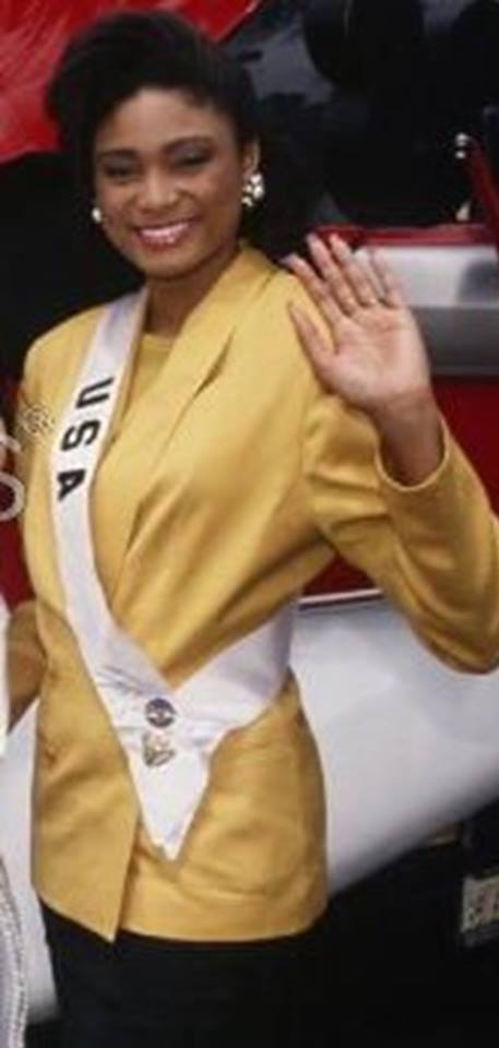 Miss U.S.A.1990 - Carol Anne Marie Gist (1st Runner Up MU90) from Michigan 20526220